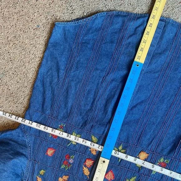 VTG Y2K Casey & Max Cotton Denim Button Up Shirt Leaf Floral Embroidery Women M - Picture 2 of 7